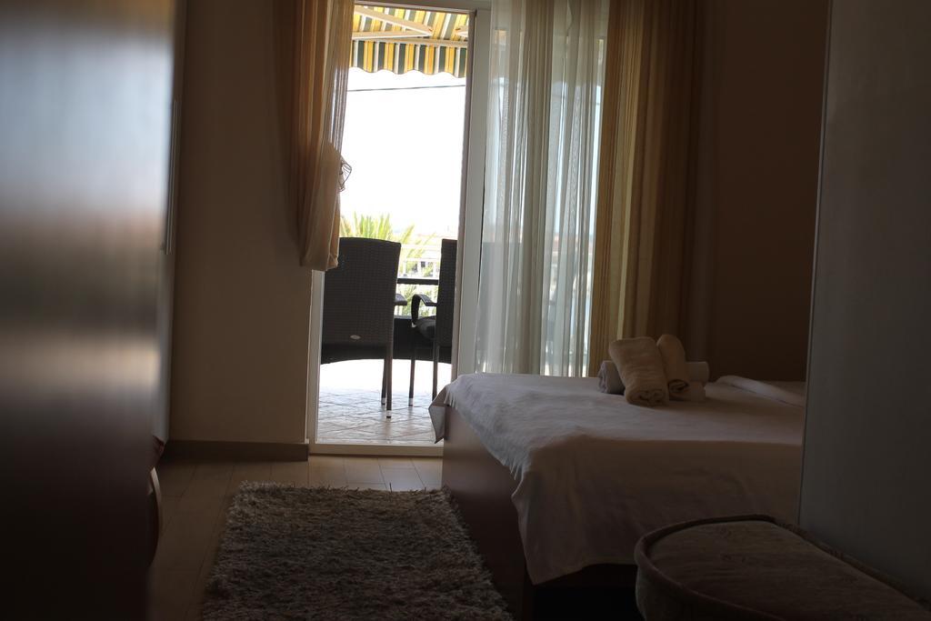 Apartments Roko Kolinda Bibinje Exterior foto