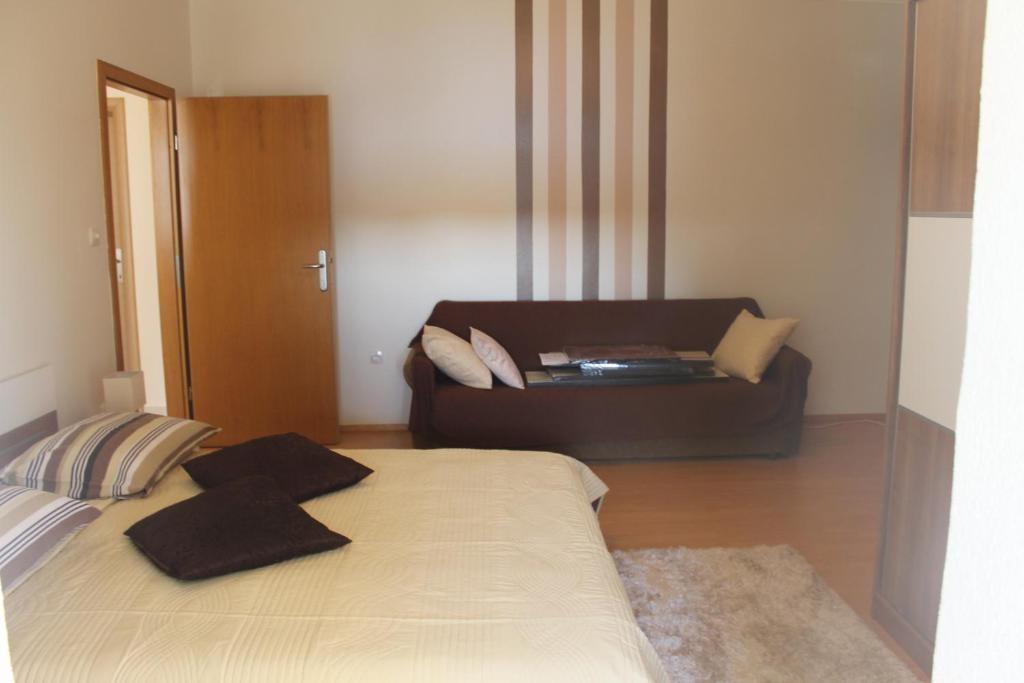 Apartments Roko Kolinda Bibinje Exterior foto