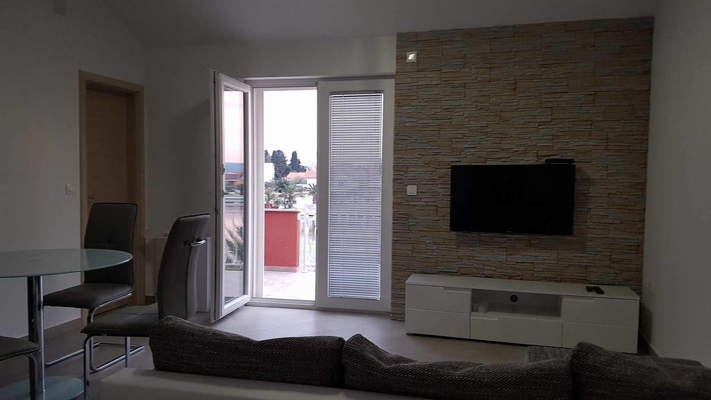 Apartments Roko Kolinda Bibinje Exterior foto
